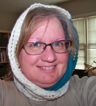 two-color-lace-cowl-5